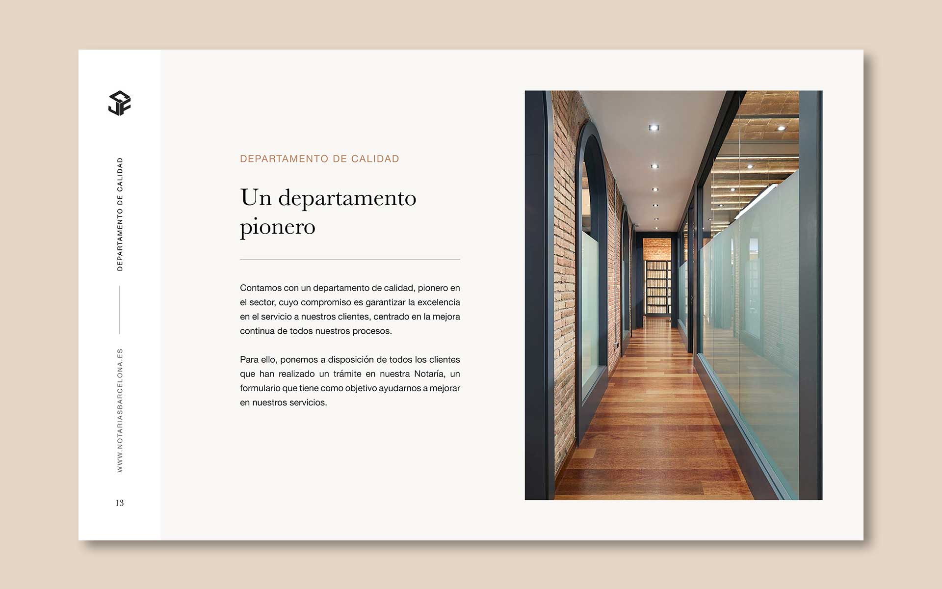 Diseño de presentación corporativa para la Notaría Jaime Calvo Francia; departamento de calidad.